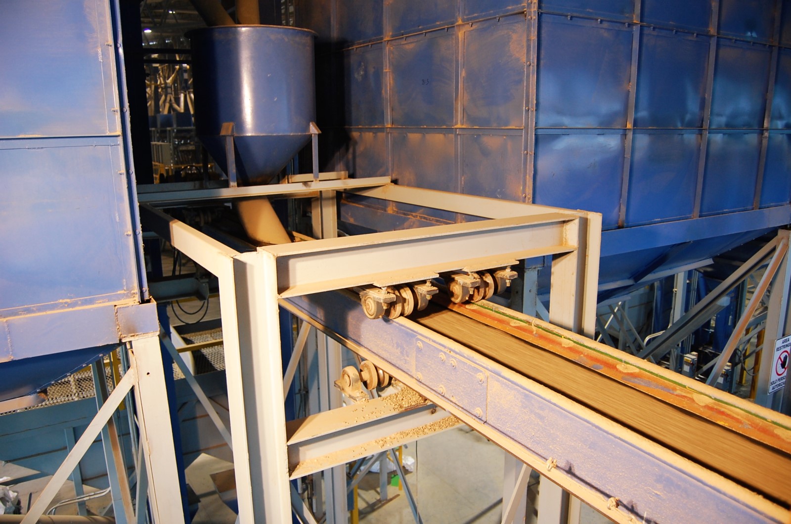 Becamo - Producción