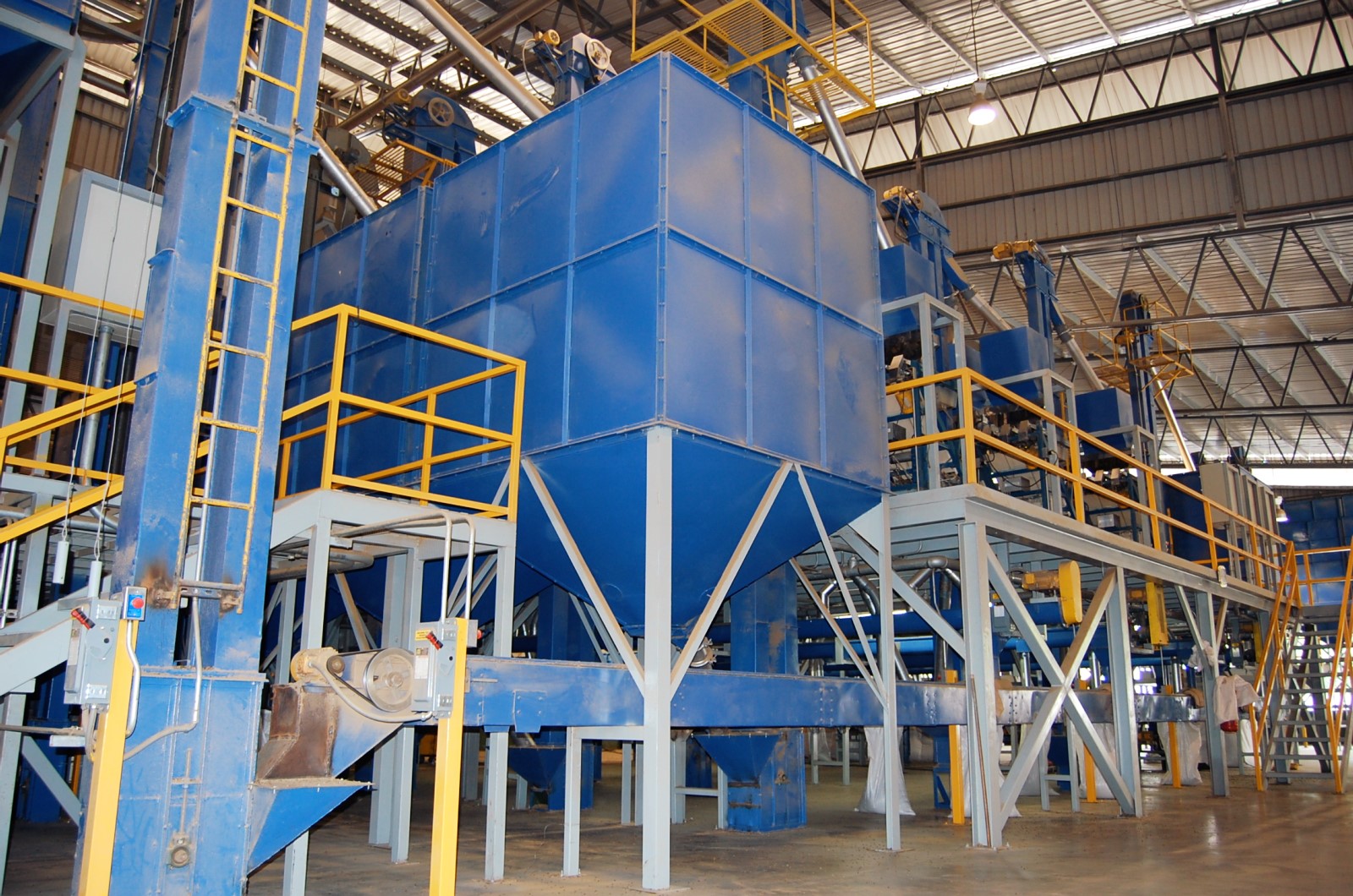 Becamo - Producción